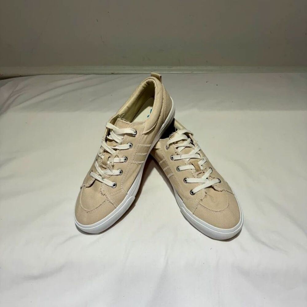 Obtaom Canvas Sneakers Size 11